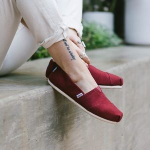 Toms Black Cherry Heritage Canvas Women's Classic